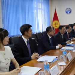 Кыргызстан и Китай обсудили сотрудничество в сфере социального обеспечения