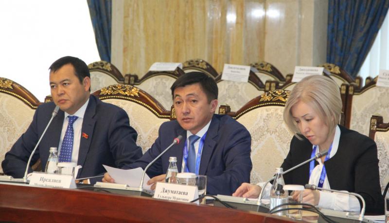 В Бишкеке прошел круглый стол на тему:  «Тарифная политика в системе государственного социального страхования»